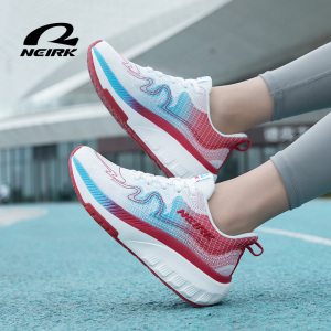 内尔克运动科技跑鞋：500步的轻盈与弹力，带来了你所未有的轻盈与弹力体验！