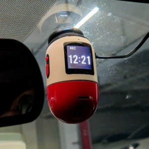 讓行車變得更安全、有趣，70邁X800行車記錄儀可旋轉(zhuǎn)設(shè)計(jì)太好玩了