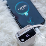 媽媽再也不用擔(dān)心我出門忘帶充電線了—iWALK愛沃可拉拉寶