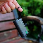 告別電量焦慮，手機耳機一起充！閃極隨行Mini2充電寶