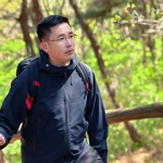 戰(zhàn)袍加身去登山——鵝鎧甲狼塔機能沖鋒衣玩轉(zhuǎn)戶外，運動無憂！