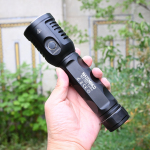 續(xù)航持久，輸出強勁！邁特明酷MT003 Turbo遠射手電體驗