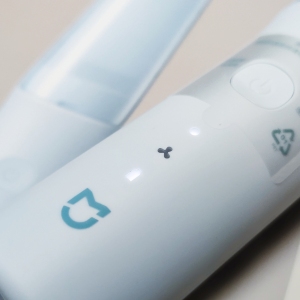 米家理发器 儿童版为啥值得买？理吸合一+静音低噪，专属家庭理发师
