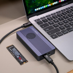 阿卡西斯与三星9100Pro联合，雷电5底座引爆Mac mini生产力