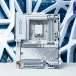 纯白高颜值，技嘉电竞冰雕Z890 AORUS PRO ICE+英特尔酷睿Ultra 7 265K测试