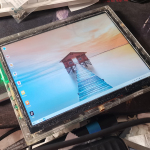 从iPad拆屏到环氧树脂浇壳：我的便携屏手工DIY全记录