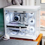 9900X+5070Ti组合兼顾生产力和4k游戏性能，618就装白色海景房主机