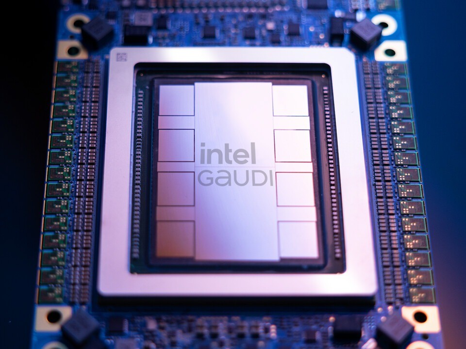 性能超越H100！老黄的劲敌来了，Intel发布最新Gaudi 3 AI加速芯片