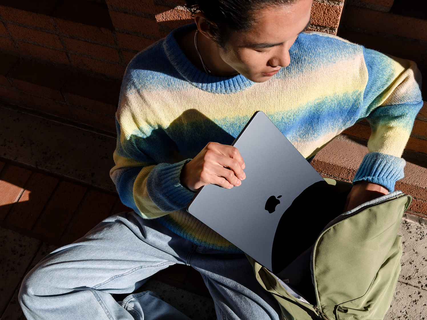 苹果Mac大更新，16GB内存成为新标准，老款MacBookAir也跟着沾光