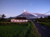 富士GFX100II探索印尼：从火山奇观到星空海岸的极致影像之旅