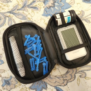 给糖尿病老人最好的礼物，爱奥乐G-425-2血糖仪评测