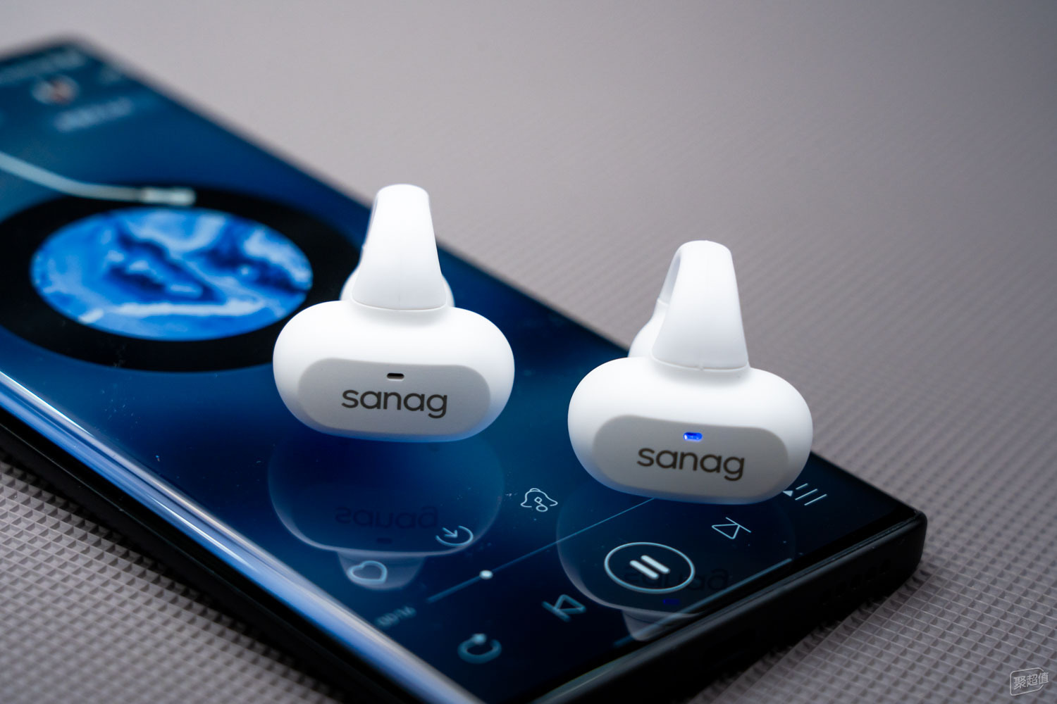 骨传导耳机的升级版，气传导运动耳机Sanag耳机 - 知乎