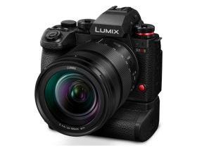 LUMIX S1RM2